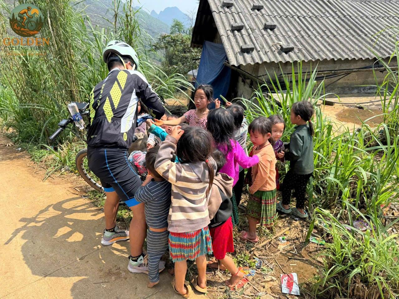 15-Day North Vietnam Cycling Tour: Hanoi, Sa Pa, Ha Giang & Ba Be